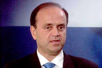 Διορθωτικές κινήσεις από την κυβέρνηση για να μην υπάρξει μείωση συντάξεων στο ΤΕΒΕ