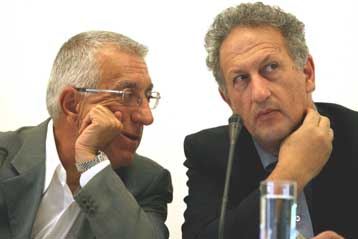 Επίθεση Σκανδαλίδη στον Ν.Κακλαμάνη για «προχρονολογημένες προσλήψεις» στο Δήμο