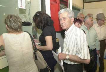 Η ΕΣΕΕ καθησυχάζει τους ασφαλισμένους για τις συντάξεις του ΤΕΒΕ