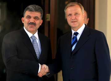 Με τον αποκλεισμό των Τουρκοκυπρίων συνδέει ο Γκιουλ τη στάση της Αγκυρας