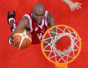 Με Ντόμερκατ και Στικ ο Ολυμπιακός 82-72 τον Πανιώνιο σε φιλικό