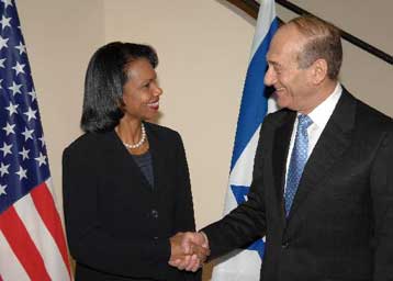 Πενιχρά τα κέρδη της επίσκεψης Ράις στη Μέση Ανατολή προς ενίσχυση του Αμπάς