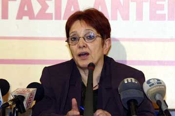 Κριτική σε ΝΔ και ΠΑΣΟΚ απο την Αλέκα Παπαρήγα