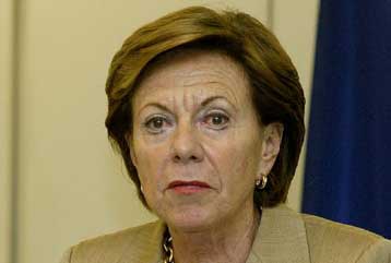 Προβλήματα ανταγωνισμού σε τράπεζες και ενέργεια διαπιστώνει η Ν.Κρουζ