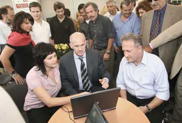 Στην τελική ευθεία οι υποψήφιοι για τις δημοτικές και νομαρχιακές εκλογές