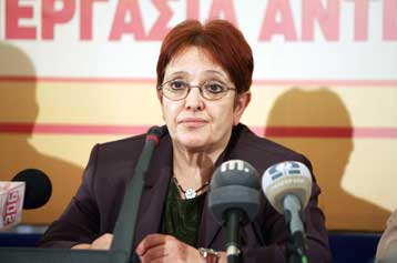 «Λευκό, άκυρο ή αποχή» η γραμμή Παπαρήγα για τη δεύτερη Κυριακή των εκλογών