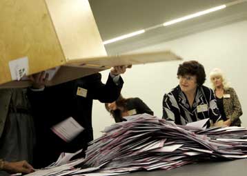 Νίκη του κεντροδεξιού συνασπισμού στις βουλευτικές εκλογές στη Λετονία