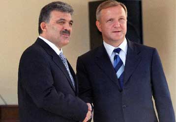 Παρέμβαση Ρεν υπέρ της Τουρκίας στη διαμάχη με τη Γαλλία για το Αρμενικό