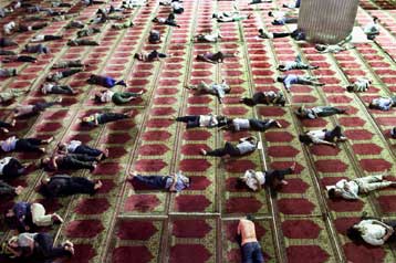 Στη Βουλή το νομοσχέδιο του υπουργείου Παιδείας για τη δημιουργία ισλαμικού τεμένους