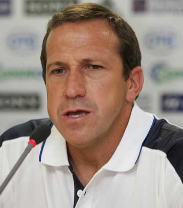 Και τυπικά στον πάγκο του Παναθηναϊκού ο Ισπανός Βίκτορ Μουνιόθ