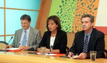 Σκληρή κριτική του ΠΑΣΟΚ για την αναθεώρηση του ΑΕΠ και το προσχέδιο προϋπολογισμού