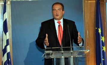 Το 82% του Δ΄ΚΠΣ θα διατεθεί στην περιφέρεια, τονίζει ο Κ.Καραμανλής