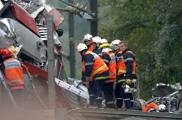 Δεκατρείς νεκροί σε σύγκρουση αμαξοστοιχιών κοντά στα σύνορα Γαλλίας-Λουξεμβούργου