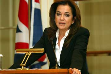 Για τις ελληνοβρετανικές οικονομικές σχέσεις μίλησε η Ντόρα Μπακογιάννη