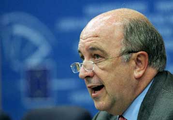 Για την «ωρολογιακή βόμβα» του Ασφαλιστικού προειδοποεί η Κομισιόν