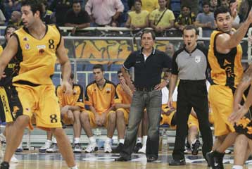 Την Παρασκευή ξεκαθαρίζει για Χολμς και Μάγλο στην ΑΕΚ