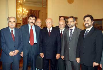 Τη συμπαράστασή του στον αγώνα των συνταξιούχων εξέφρασε o Κάρολος Παπούλιας