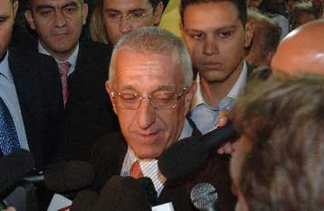 Έτοιμος να αντιμετωπίσει τα προβλήματα της Αθήνας δηλώνει ο Νικήτας Κακλαμάνης