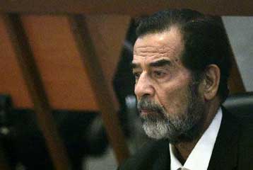 Αναβλήθηκε η έκδοση απόφασης στη δίκη Σαντάμ για τις σφαγές σιιτών