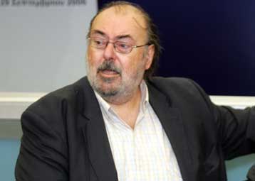 «Βιομηχανία αγωγών» κατά των δημοσιογράφων καταγγέλλει εκ νέου η ΠΟΕΣΥ