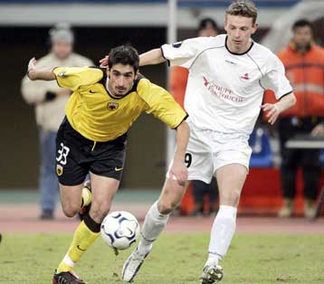 Για «τρίποντο-πρόκρισης» η ΑΕΚ κόντρα στην Λιλ στο «Φελίξ Μπολάρ»