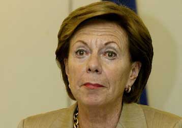 Προειδοποίηση της Κομισιόν για την αγορά επίγειας ψηφιακής μετάδοσης