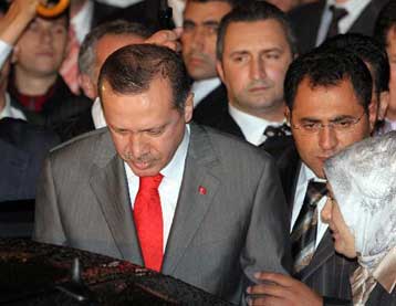 Μαζί με τον Ερντογάν «οικουρεί» και το πρόγραμμα των τουρκικών επιθετικών ελικοπτέρων