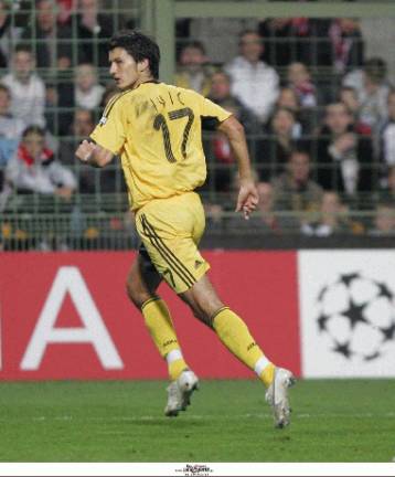 Μέχρι τέσσερις εβδομάδες εκτός αγωνιστικής δράσης ο Βλάνταν Ίβιτς