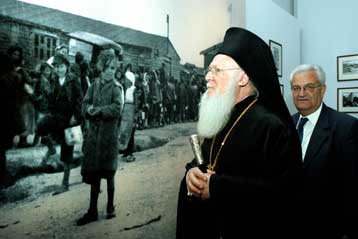 Ο Οικουμενικός Πατριάρχης σε έκθεση της Βουλής για τους πρόσφυγες του 1922