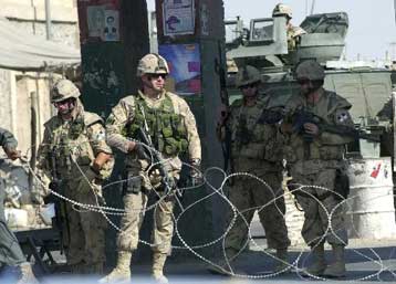 Δύο παιδιά και ένας Βρετανός στρατιώτης τα θύματα καμικάζι στο νότιο Αφγανιστάν