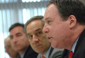 Αμεσες αλλαγές σε Ασφαλιστικό και αγορά εργασίας ζητεί το ΔΝΤ