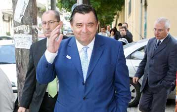 Η λογική δείχνει Αράπογλου, το συναίσθημα Παπαγεωργόπουλο, λέει ο Γ.Καρατζαφέρης