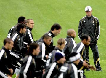 H «αιώνια» μάχη Ρεάλ-Μπαρτσελόνα, και το σούπερ ντέρμπι Μάντσεστερ-Λίβερπουλ