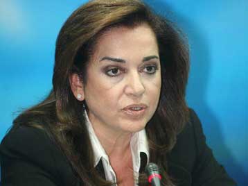 «Όχι» σε πρόωρες εκλογές, λέει η Ντόρα Μπακογιάννη