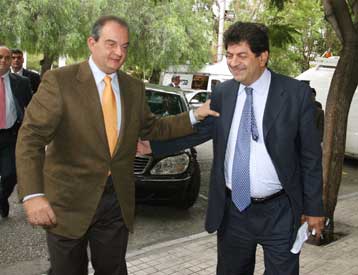 Συνεχίζουμε αταλάντευτοι το έργο μας, δήλωσε ο πρωθυπουργός