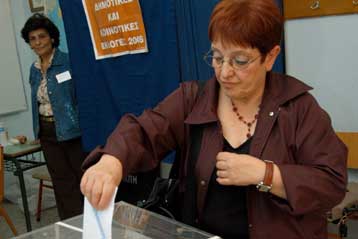 Ο δικομματισμός παραμένει ισχυρός, εκτίμησε η Αλέκα Παπαρήγα