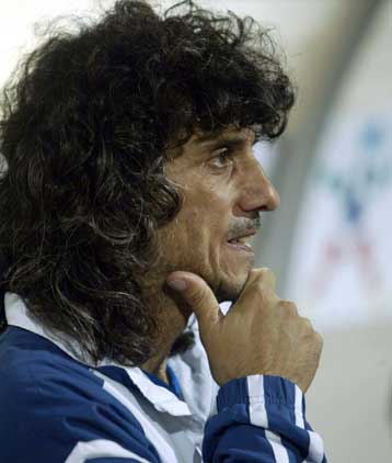 Πείσθηκε να μην παραιτηθεί ο Κωφίδης από την τεχνική ηγεσία του Ηρακλή