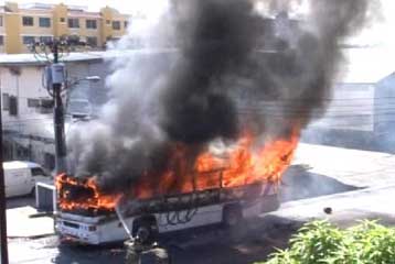 Πολύνεκρη έκρηξη σε λεωφορείο στον Παναμά