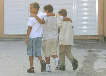 Κάτω από τη βάση παίρνει το ελληνικό σχολείο σε έρευνα του ΕΚΚΕ