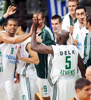 Απίστευτη ανατροπή από τον Παναθηναϊκό, 82-79 την Μπανταλόνα αν και έχανε με 24 πόντους