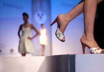 Σκληρή γραμμή επιλέγει η ΕΕ για τις εμπορικές σχέσεις με την Κίνα