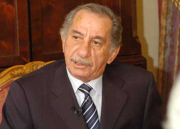 Για «σύγκρουση των τρένων Βρυξελλών – Αγκυρας» προειδοποιεί ο Τ.Παπαδόπουλος