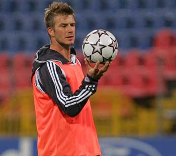 Η Ρεάλ Μαδρίτης βάζει «πωλητήριο» στον Μπέκαμ