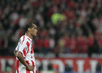 Ντροπιασμένος από την εφετινή παρουσία του Ολυμπιακού στο Champions League ο Ριβάλντο