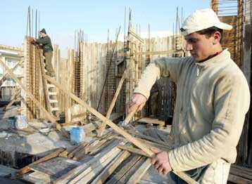 Βελτίωση επιχειρηματικών προσδοκιών τον Σεπτέμβριο καταγράφει το ΙΟΒΕ