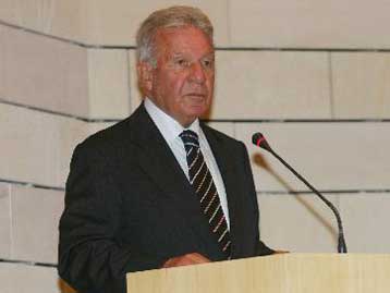 Σύνταξη έως τα 67 έτη προτείνει ο πρόεδρος της επιτροπής για το Ασφαλιστικό