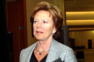 Η «ψαλίδα» των επιτοκίων στην Ελλάδα δεν αποτελεί απόδειξη καρτέλ, κατά την Κομισιόν