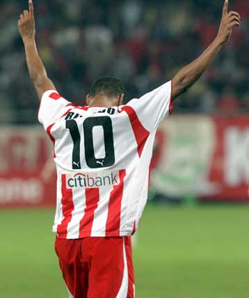 Τώρα έχουμε ένα μεγάλο «όπλο» είπε ο Σόλιντ για Ριβάλντο, που θέλει νίκη στην Ρώμη