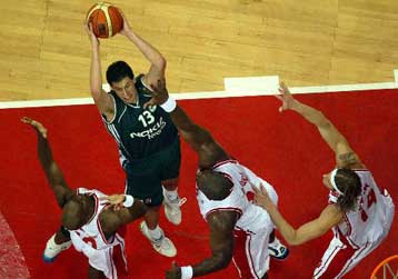 Συγκλονιστικό 74-73 του Παναθηναϊκού επί του Ολυμπιακού μέσα στο ΣΕΦ