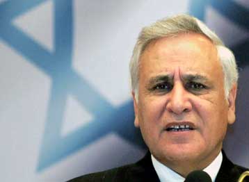 Να αποσυρθεί ζητά από τον Ισραηλινό πρόεδρο ο γενικός εισαγγελέας της χώρας